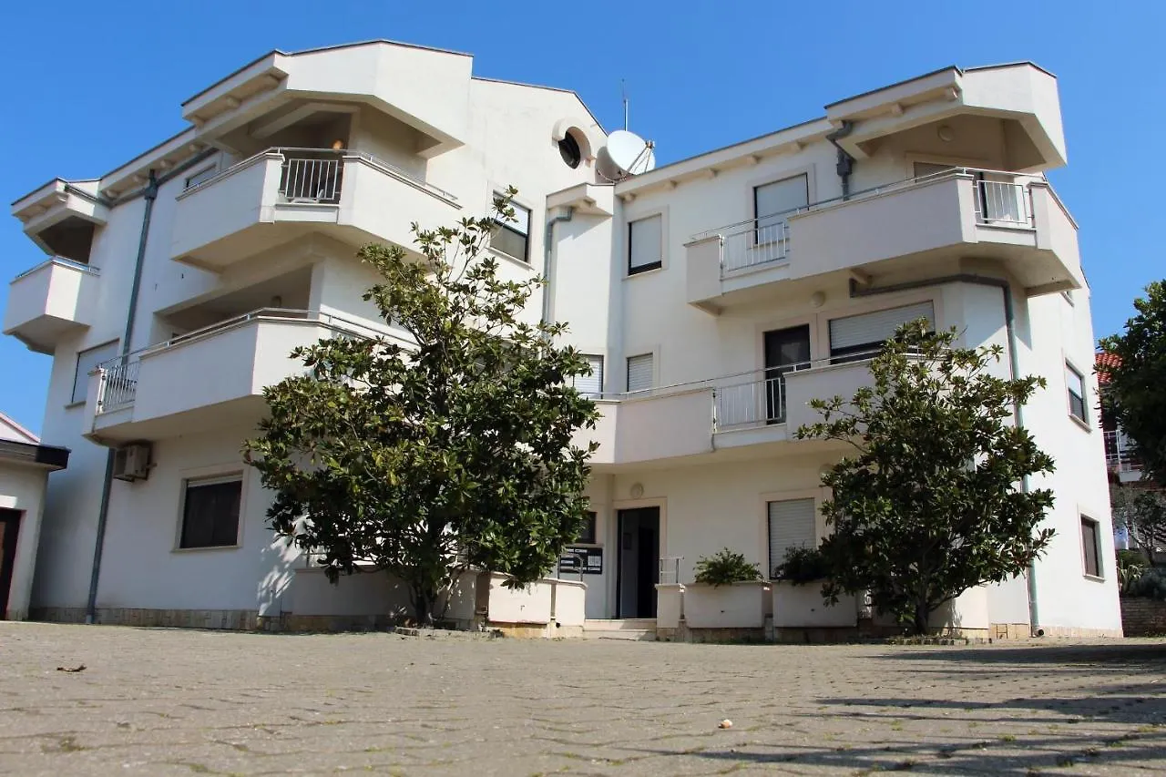 Apartmani Amado/Lozic Zára 0*,