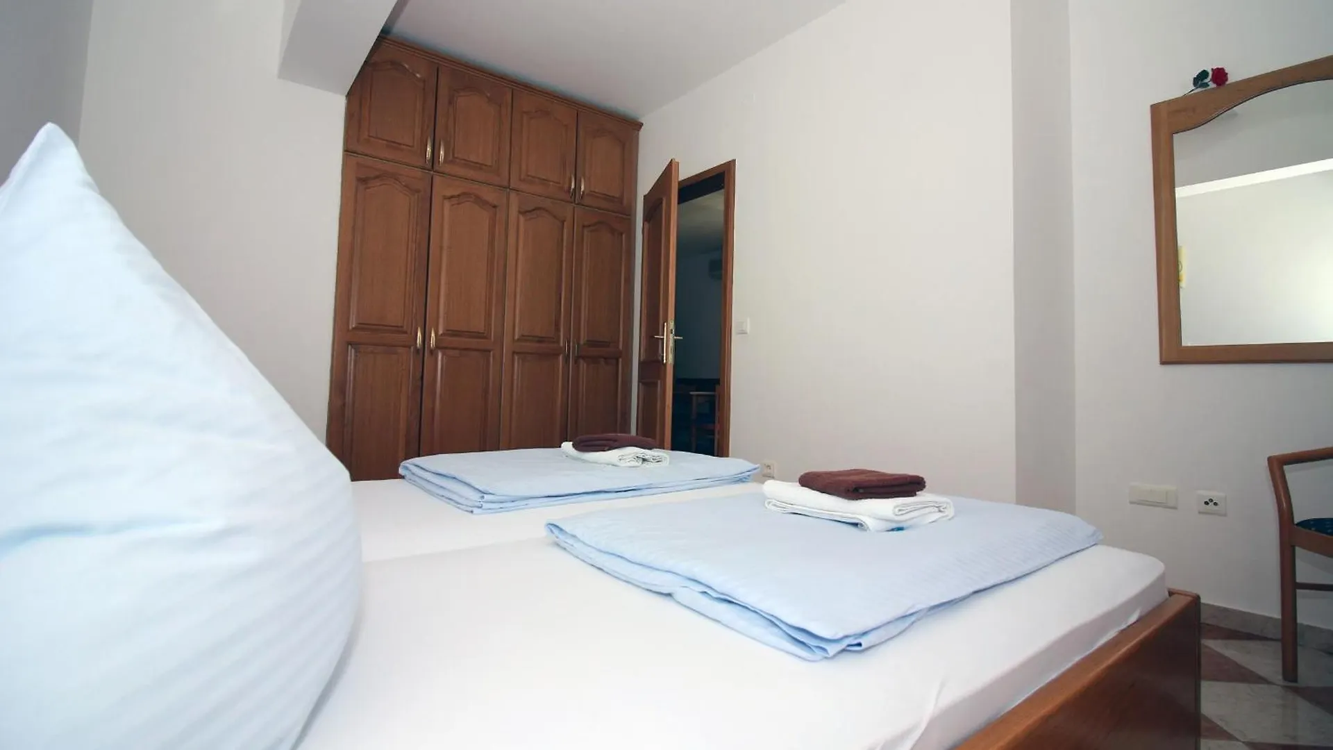 Apartman Apartmani Amado/Lozic Zára