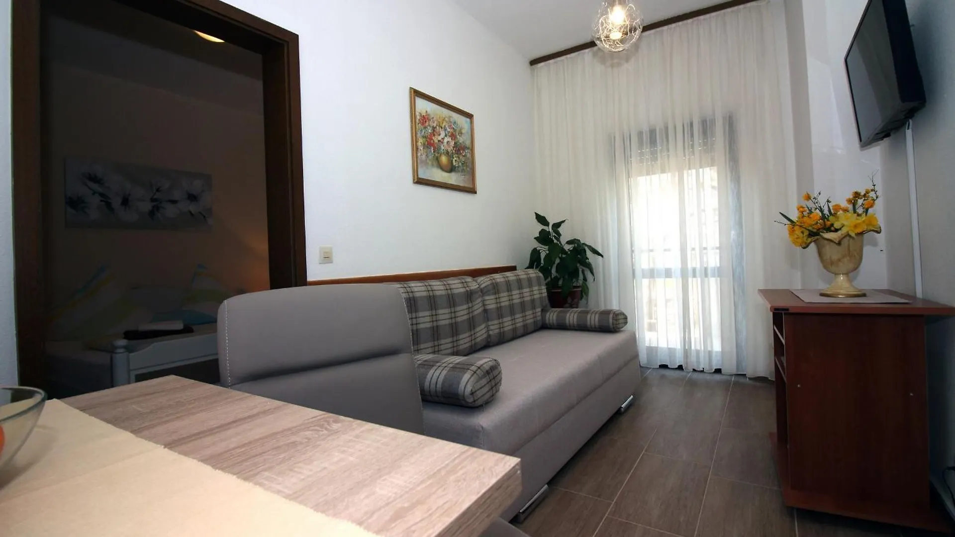 Apartmani Amado/Lozic Zára Apartman